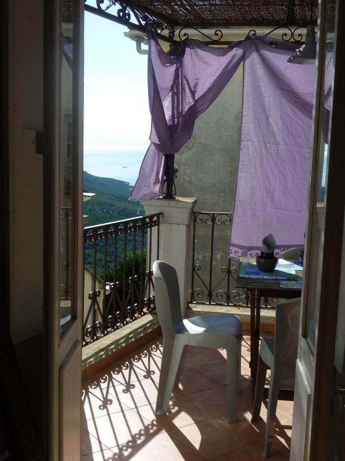Casale Lucrezia Bed & Breakfast Cagnano Eksteriør bilde